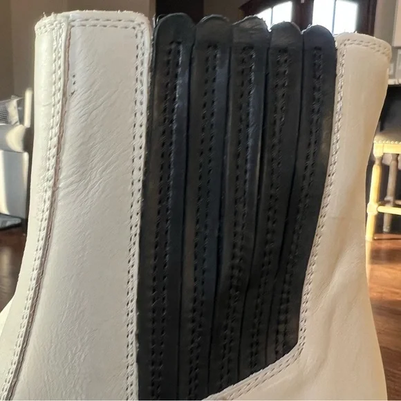 Size 9.5 LAST ONE NIB $188 Free People James Chelsea White Boots 39.5 - Picture 6 of 17